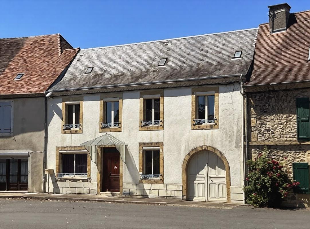LANOUAILLE Maison Lanouaille 160 m2 1