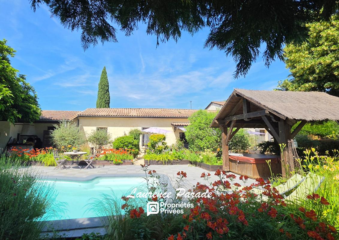 MENESPLET Maison et deux logements garage piscine 3