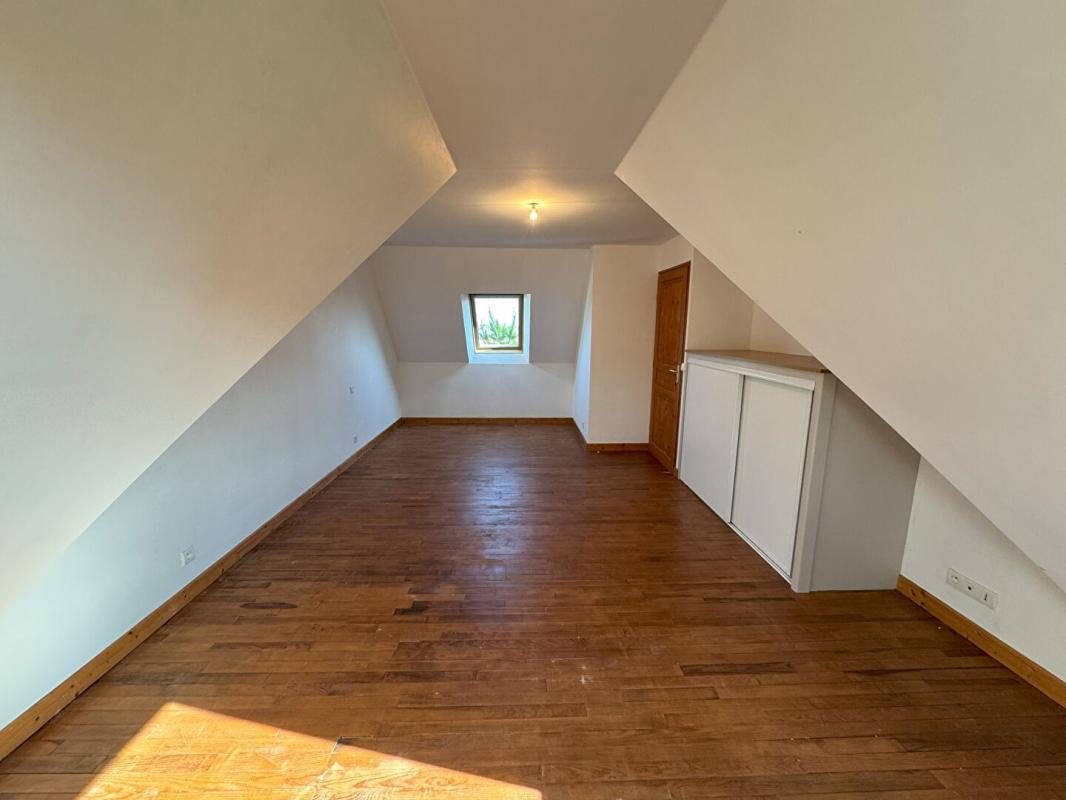 PLEUBIAN Maison rénovée avec 2 logements indépendants 12