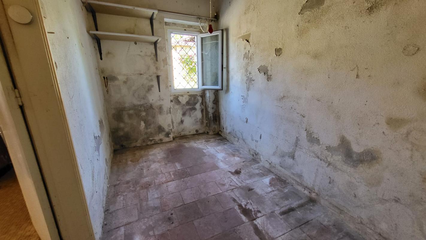 BOSSET 241300 Maison Bosset 5 pièces de plain pied 103 m2 à rénover sur parcelle de 2237 m² 14