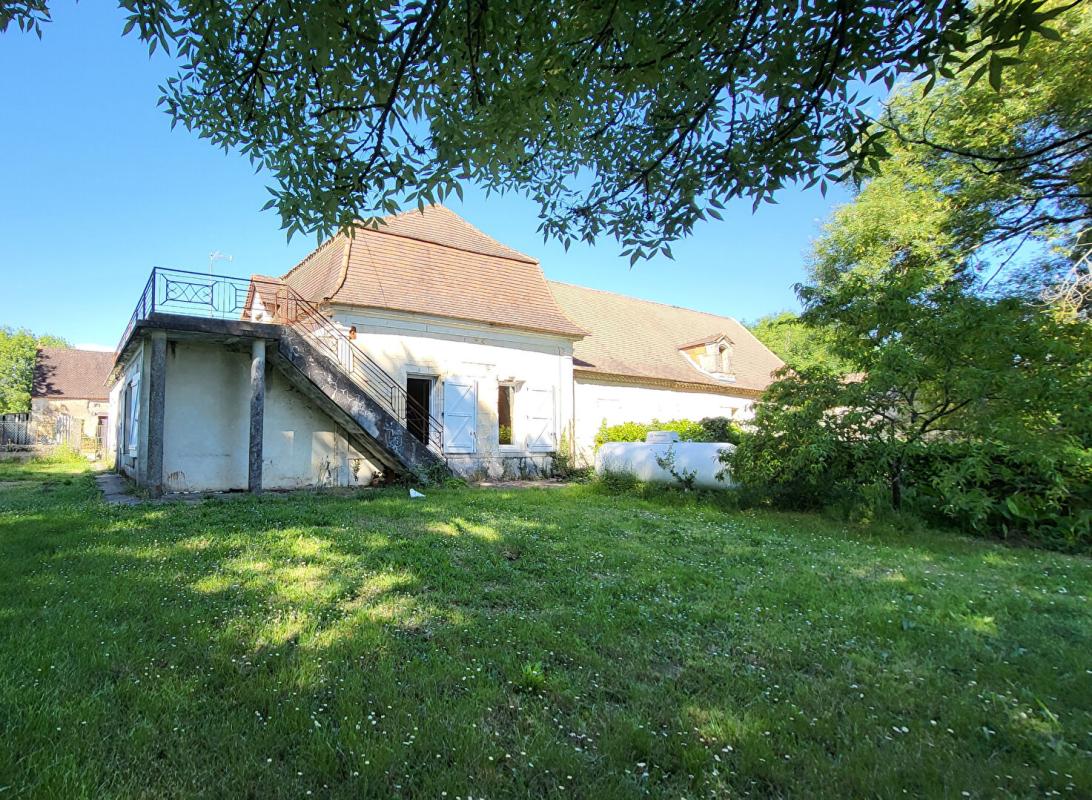 BOSSET 241300 Maison Bosset 5 pièces de plain pied 103 m2 à rénover sur parcelle de 2237 m² 7