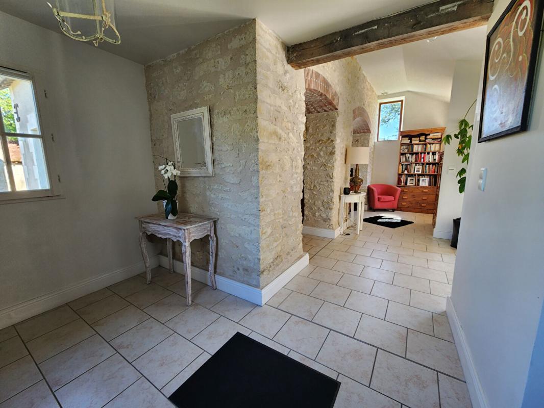 MANTHELAN Maison Manthelan 7 pièce(s) 255 m2 7