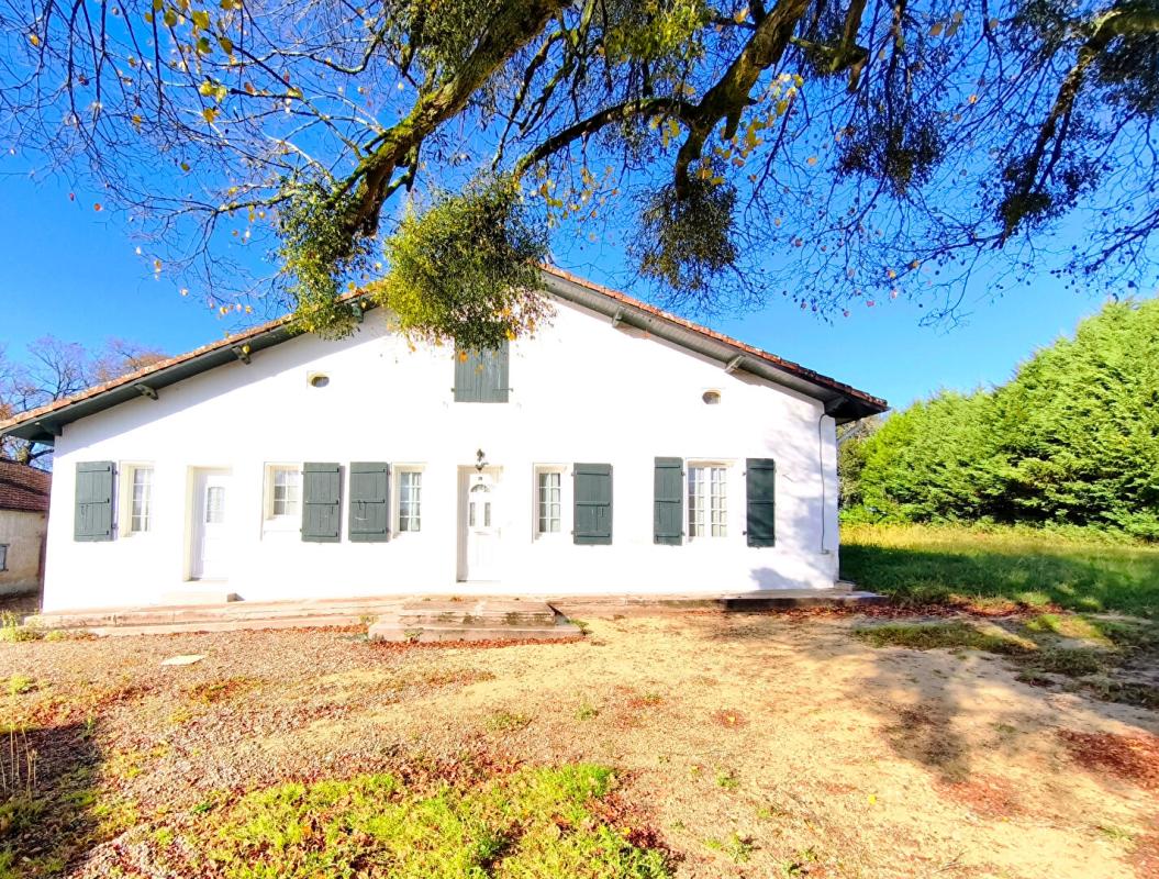 POYARTIN Maison Poyartin 4 pièce(s) 154 m2 plus garage 65 m2 et dépendance 37m2 2