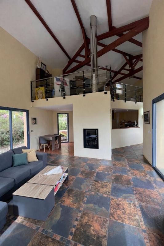 LE BOIS-D'OINGT LE BOIS D'OINGT. Villa d'architecte 6 pièces 175 m2 sur terrain de 1214m2 4