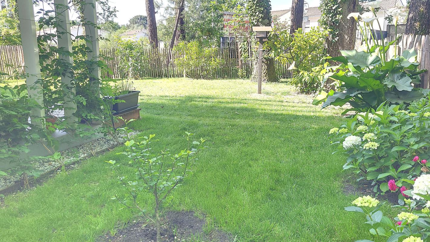 PESSAC Appartement comme NEUF Pessac 3 pièce(s) 84 m2 terrasse jardin garage 12