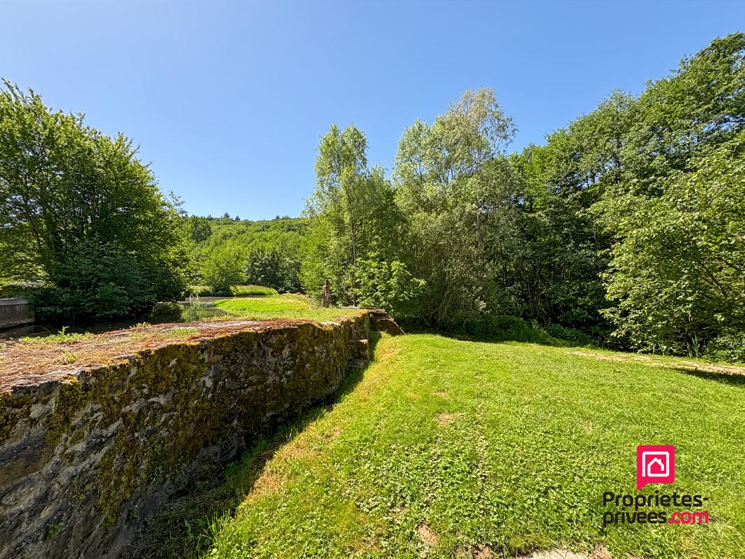 SAULIEU Moulin en pierres rénové 6 pièces 2ha de terrain 4