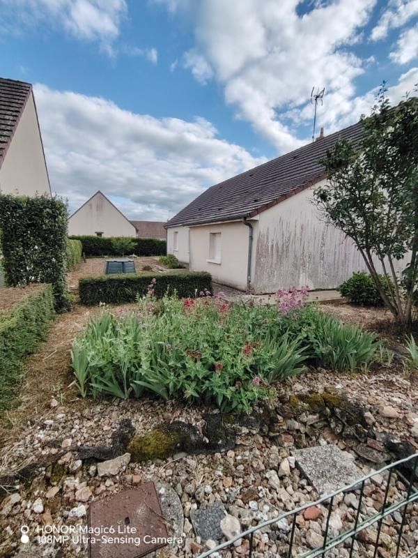 MONDOUBLEAU pavillon de plain pied dans secteur très calme et proche commodités 9