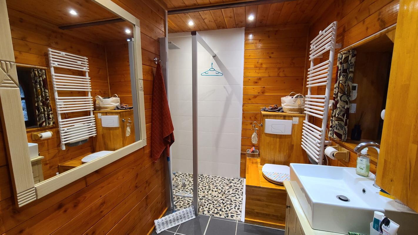 SAINT-JEAN-DU-DOIGT Magnifique longère 10