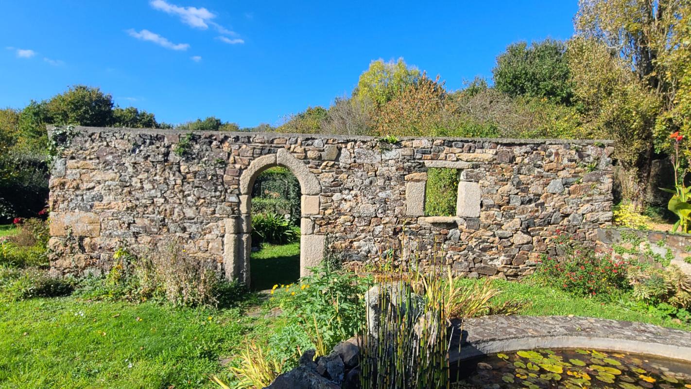 SAINT-JEAN-DU-DOIGT Magnifique longère 3