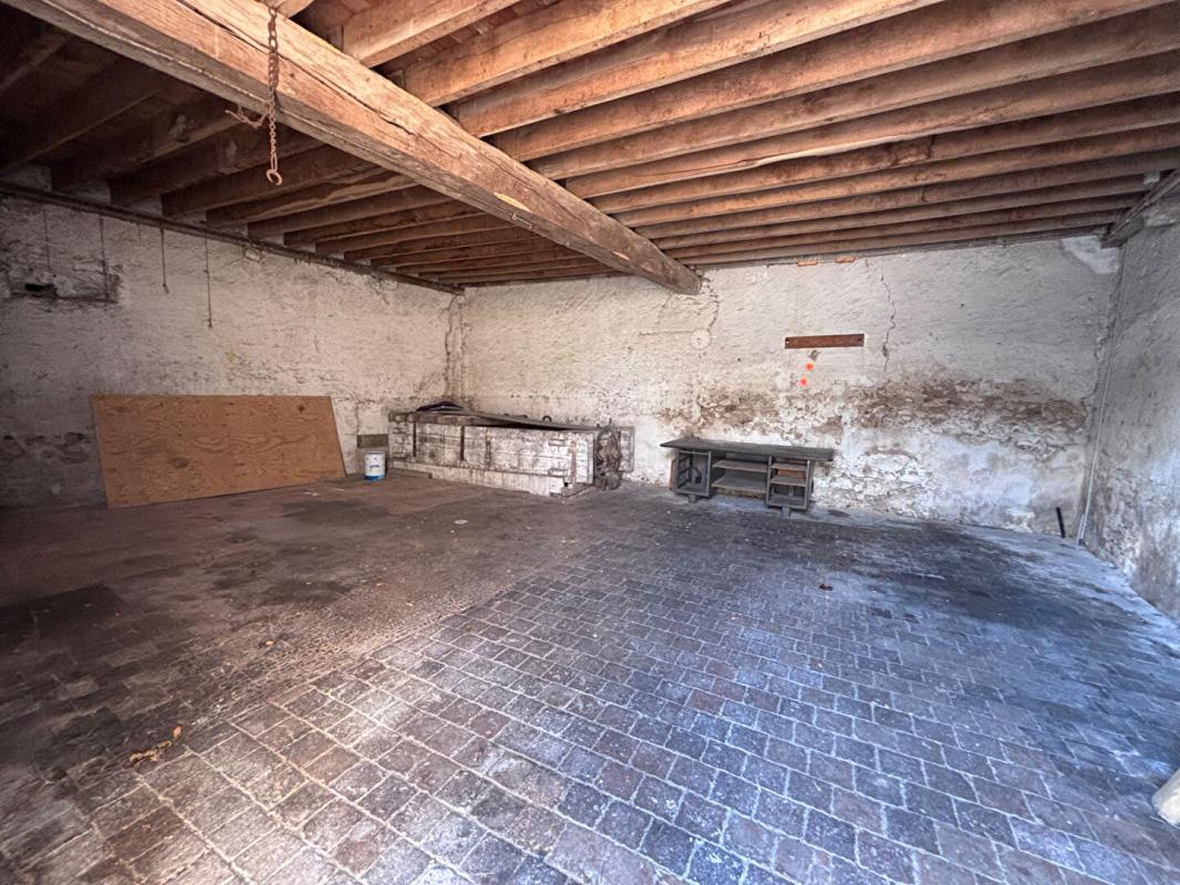 VINEUIL Ensemble immobilier Vineuil Maison + Granges 6