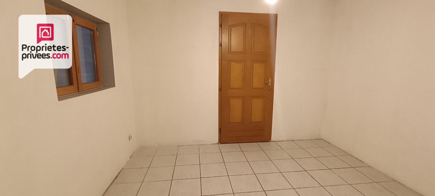 CONFLANS-SUR-LANTERNE Maison 185 m2 et bâtiment annexe 10