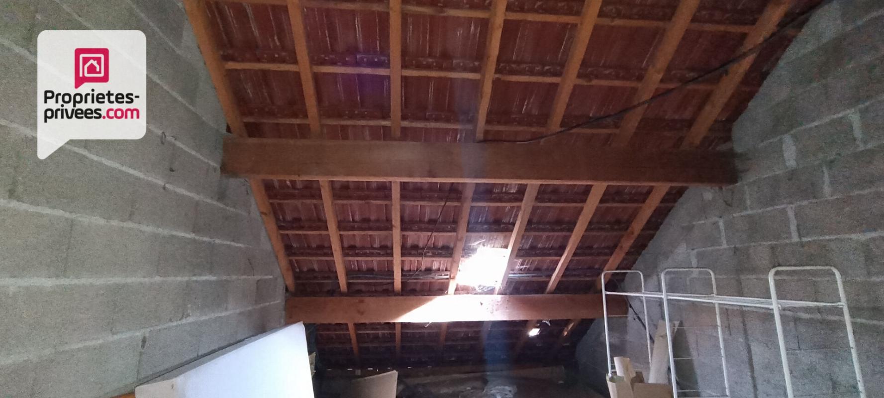 CONFLANS-SUR-LANTERNE Maison 185 m2 et bâtiment annexe 16