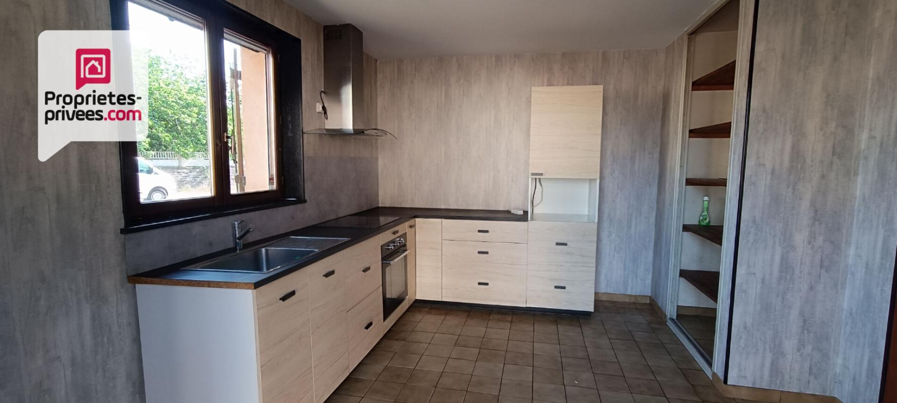 CONFLANS-SUR-LANTERNE Maison 185 m2 et bâtiment annexe 6