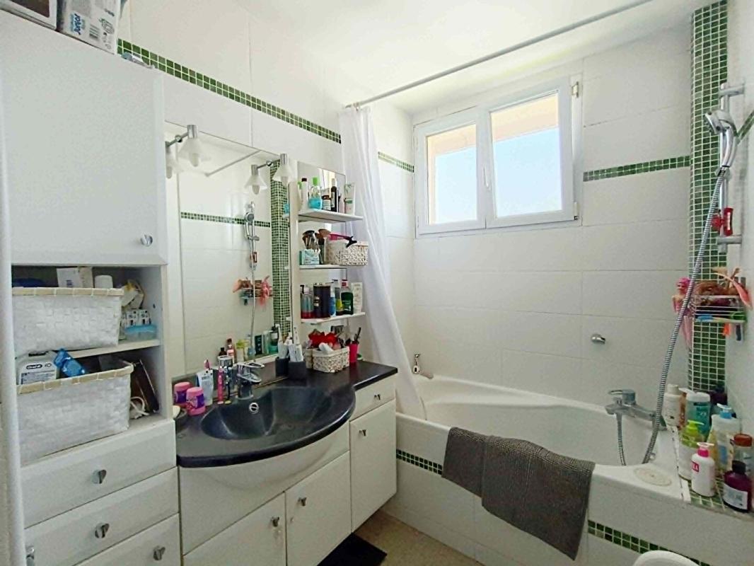 ISTRES Appartement Istres 4 pièce(s) 90 m2 avec Balcon 12