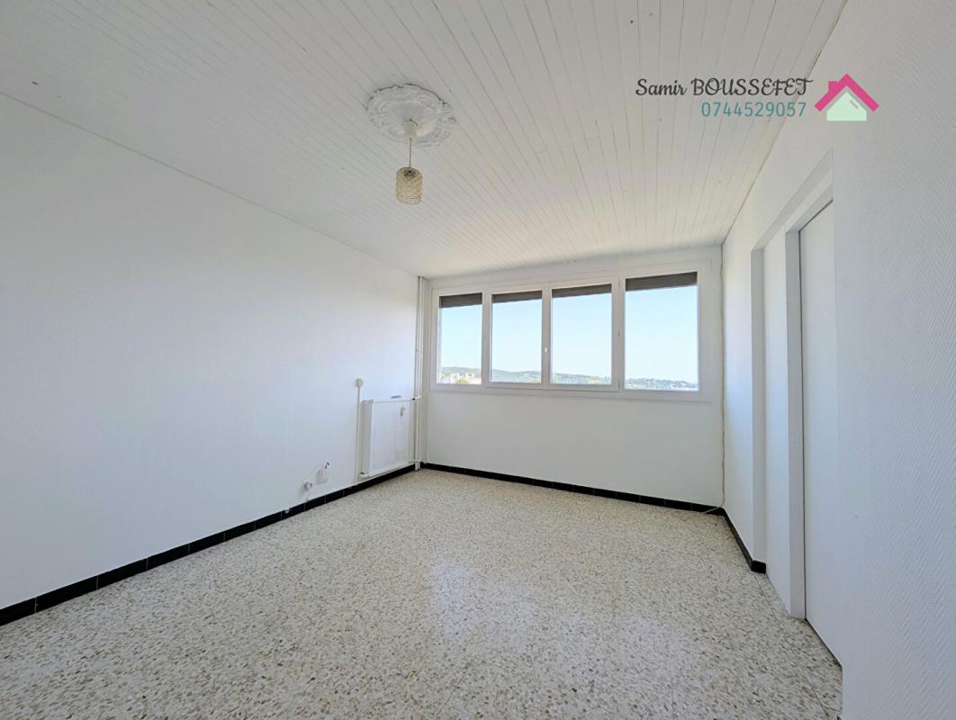 MARSEILLE-15E-ARRONDISSEMENT Appartement 4 pièces Résidence La Granière 13015 Marseille 13