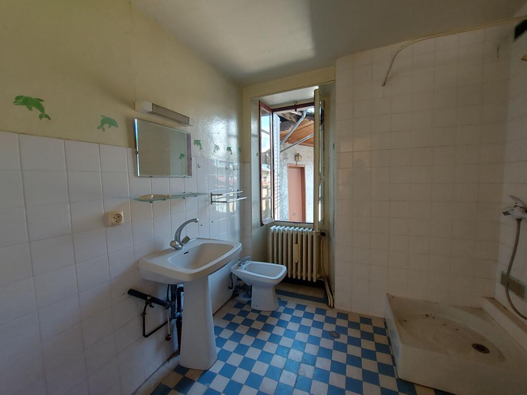 CHAMOUX-SUR-GELON Maison de village 6P 147 m2 CHAMOUX-SUR-GELON (73390) 5