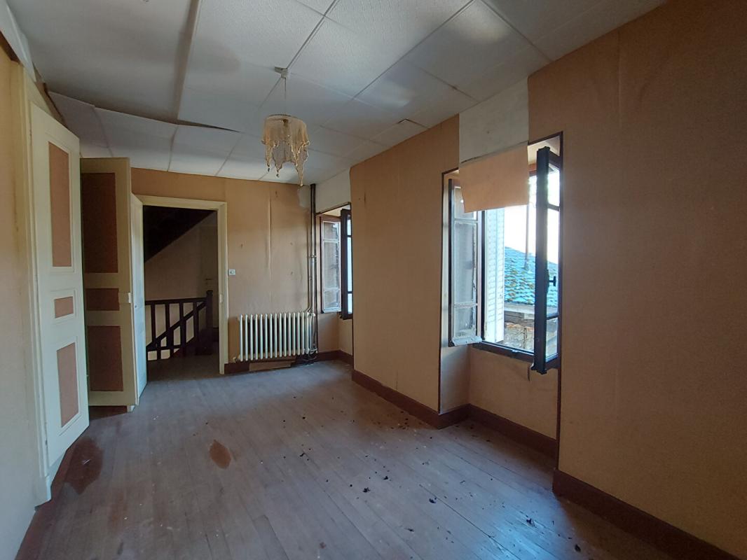 CHAMOUX-SUR-GELON Maison de village 6P 147 m2 CHAMOUX-SUR-GELON (73390) 8