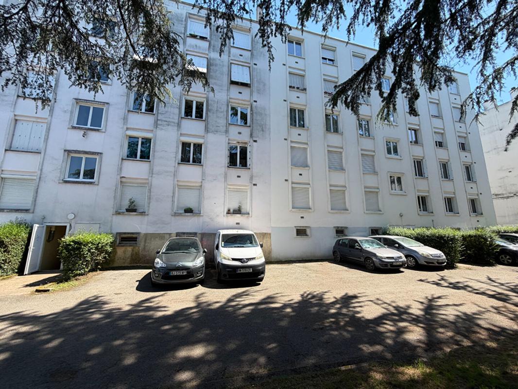NANTES APPARTEMENT TYPE 2 NANTES - SAINT PASQUIER 9