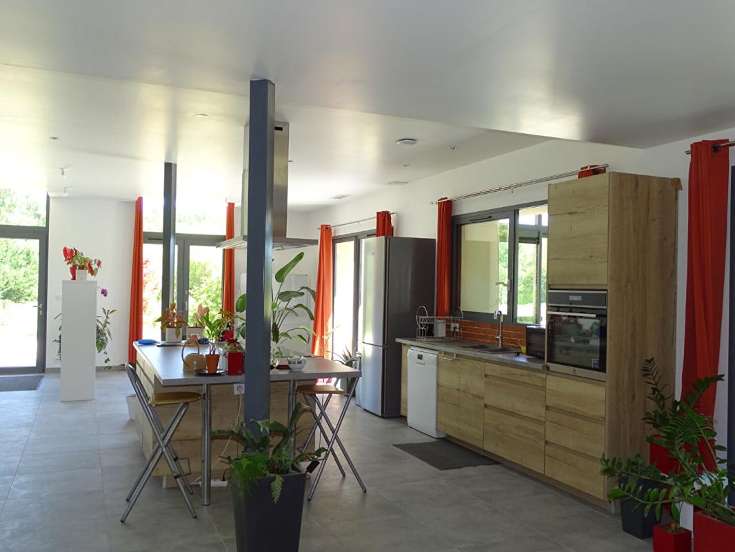 SAINTE-ORSE Maison Sainte Orse 4 pièce(s) 135 m2 3