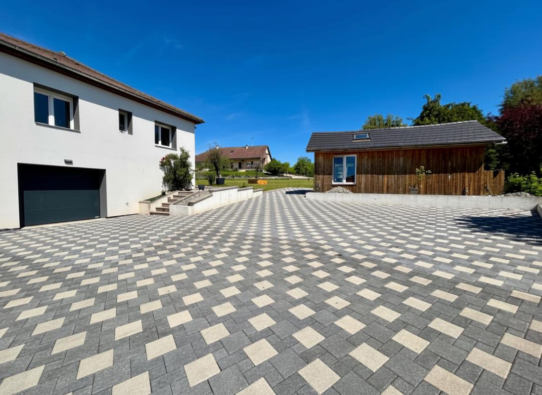 LAIRE Propriété rénovée avec piscine, 160 m² sur 27 ares 96 15