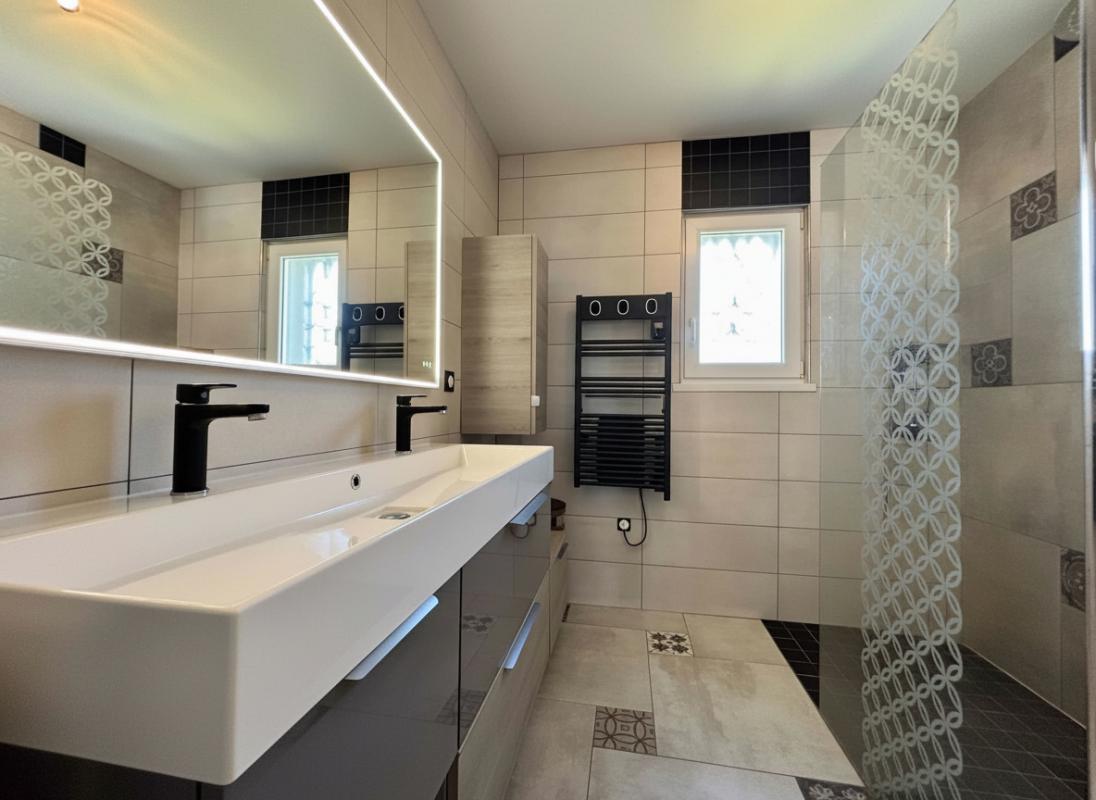 LAIRE Propriété rénovée avec piscine, 160 m² sur 27 ares 96 8
