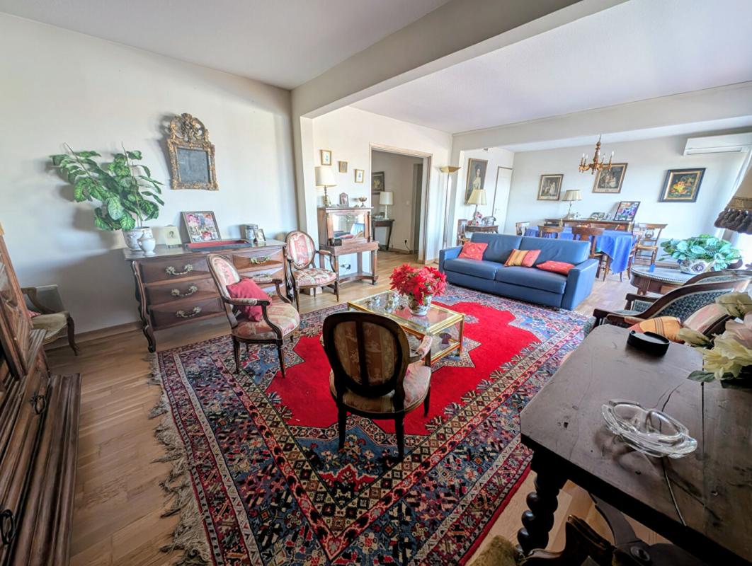 BORDEAUX Caudéran Pasteur Appartement 3 pièce(s) 106 m2 ascenseur, balcon, garage et cave 1
