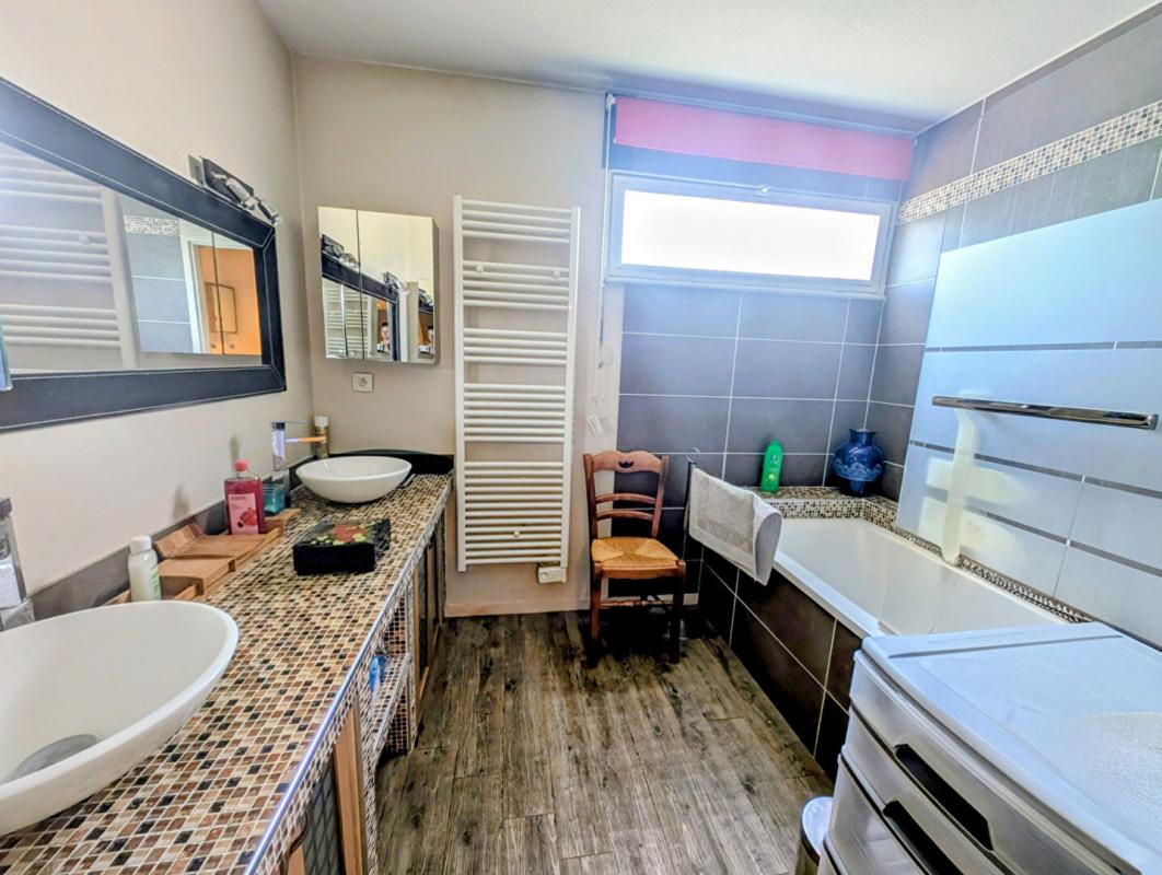 BORDEAUX Caudéran Pasteur Appartement 3 pièce(s) 106 m2 ascenseur, balcon, garage et cave 5