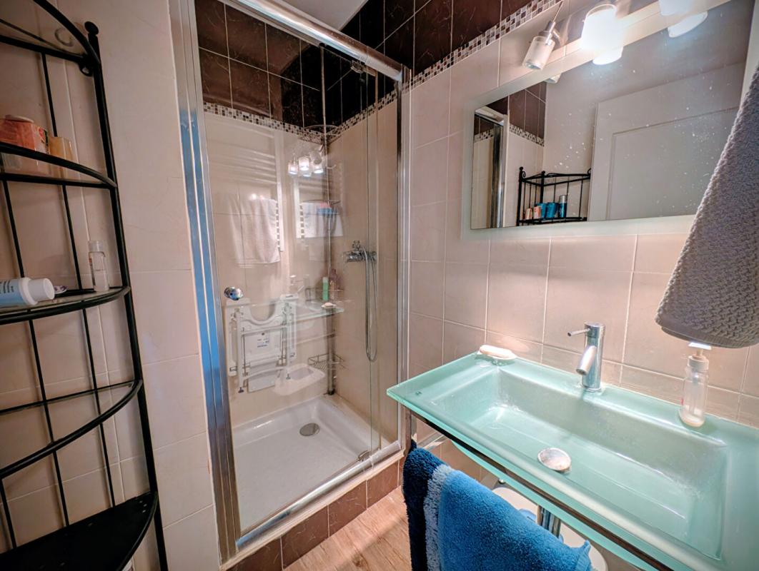BORDEAUX Caudéran Pasteur Appartement 3 pièce(s) 106 m2 ascenseur, balcon, garage et cave 7