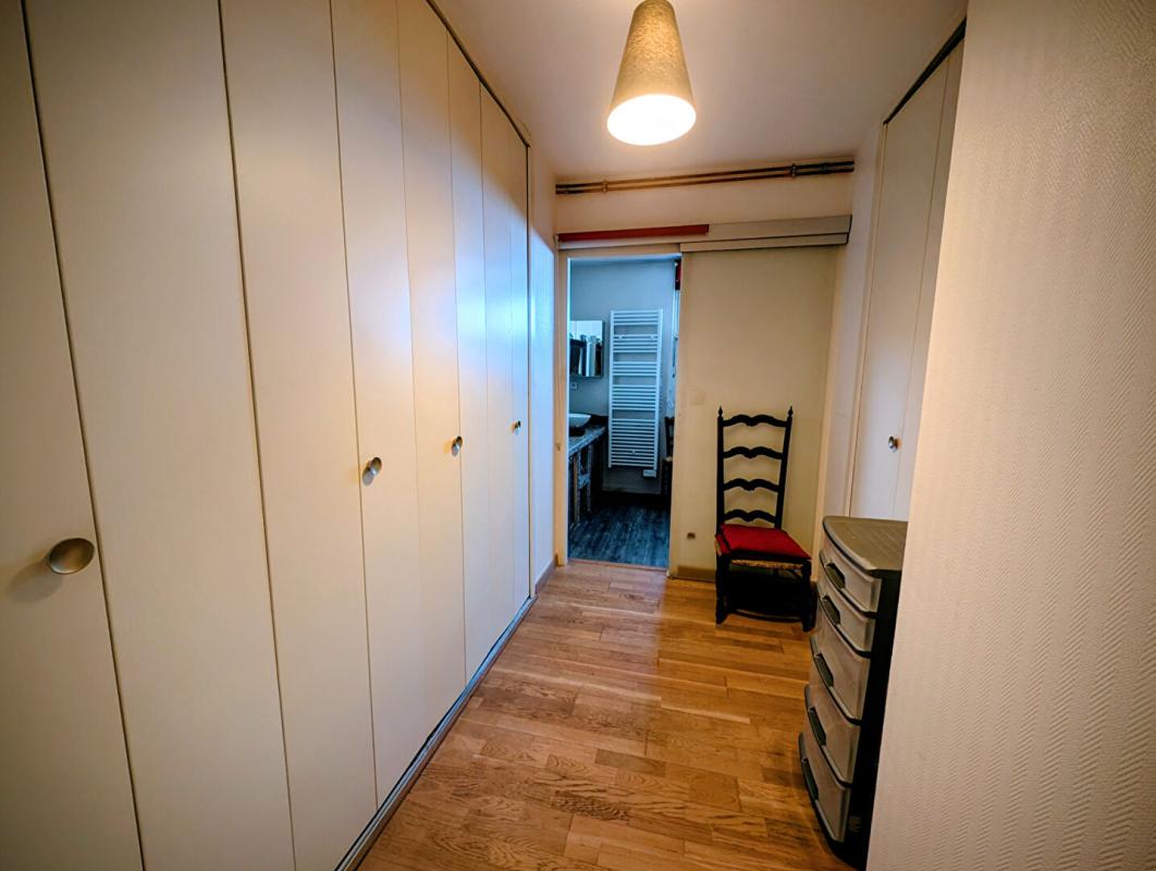 BORDEAUX Caudéran Pasteur Appartement 3 pièce(s) 106 m2 ascenseur, balcon, garage et cave 9