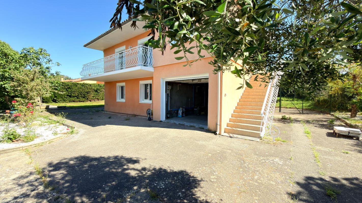 PENNAUTIER Belle villa indépendante 4chambres et garage proche Carcassonne sur terrain de 800m² 1
