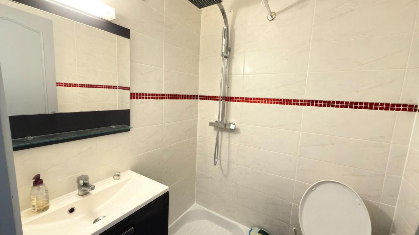 PENNAUTIER Belle villa indépendante 4chambres et garage proche Carcassonne sur terrain de 800m² 8