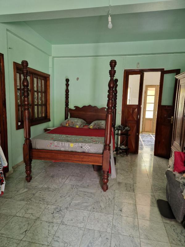 GOURBEYRE Appartement  4 pièce(s) 117 m2 , 3  chambres, rez-de-chaussée, grande terrasse, Gourbeyre 11