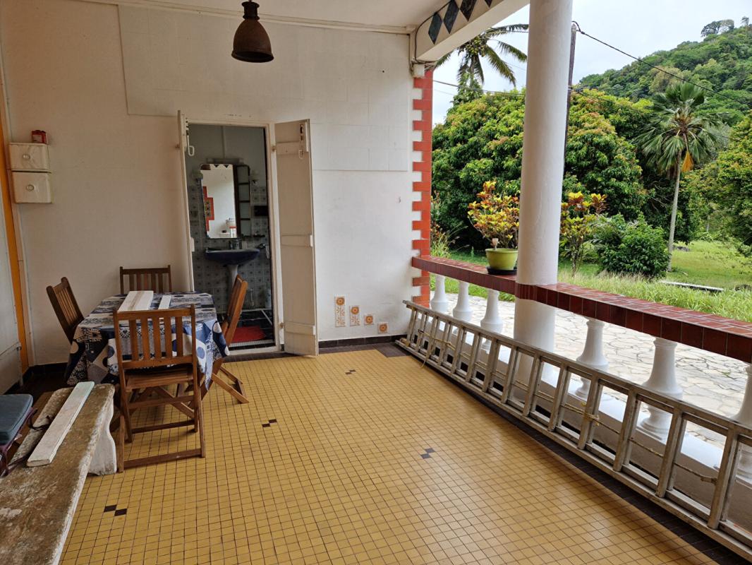 GOURBEYRE Appartement  4 pièce(s) 117 m2 , 3  chambres, rez-de-chaussée, grande terrasse, Gourbeyre 6