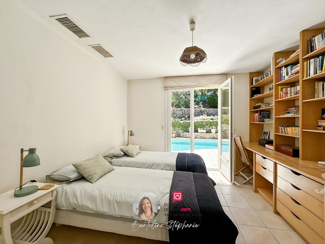 TRANS-EN-PROVENCE TRANS-EN-PROVENCE - Villa de plain-pied avec piscine, dépendance et terrain paysagé 13