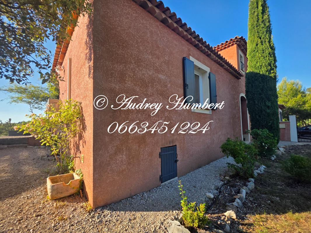 SAINT-JULIEN ST JULIEN, Proche GREOUX, VILLA de 135 m² aux belles prestations, édifiée sur 2HA8 de terrain avec vue et spa 17