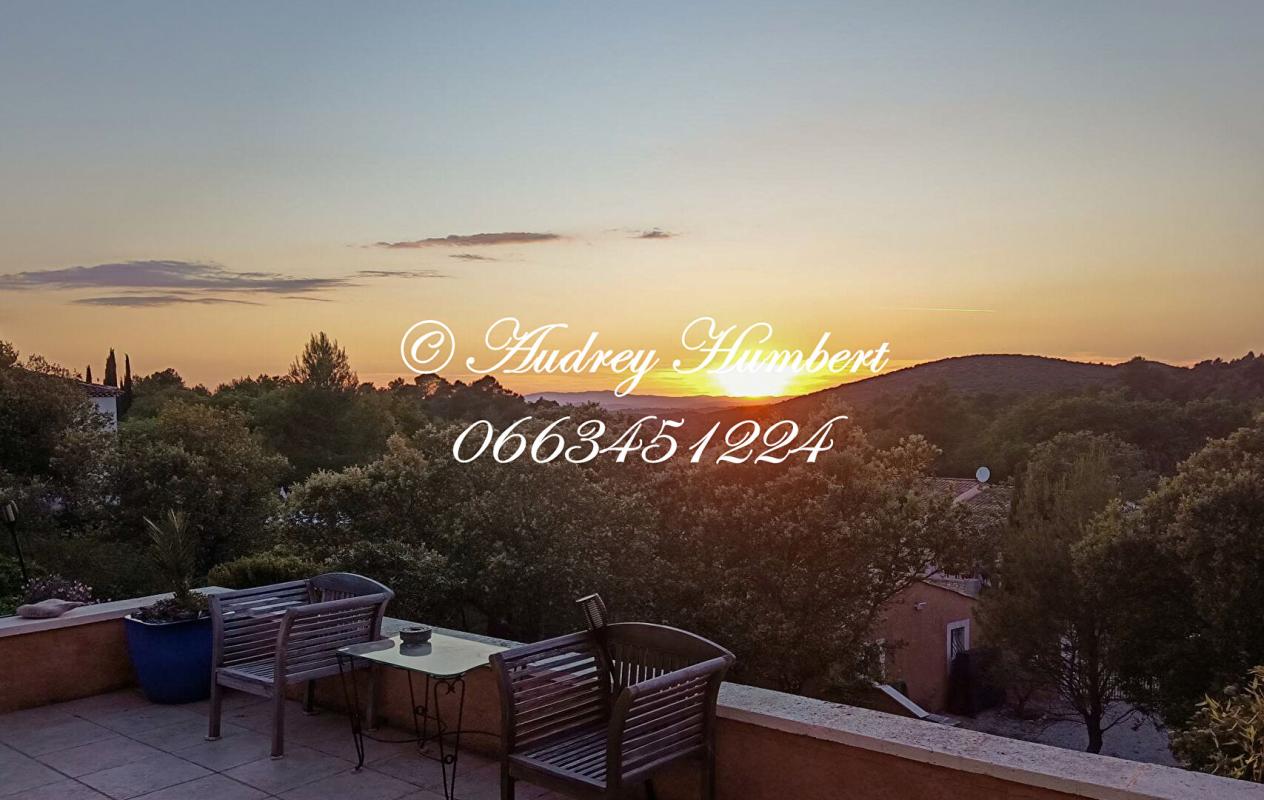 SAINT-JULIEN ST JULIEN, Proche GREOUX, VILLA de 135 m² aux belles prestations, édifiée sur 2HA8 de terrain avec vue et spa 7