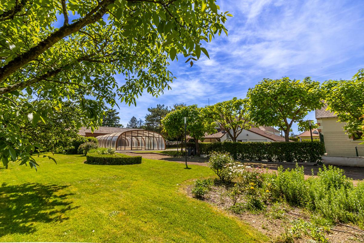 VILLEFRANCHE-SUR-CHER Maison Villefranche Sur Cher 12 pièce(s) 291.5 m2 6