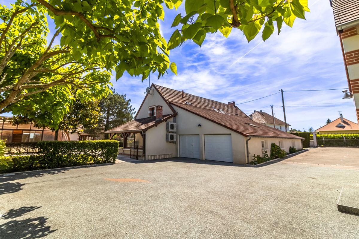 VILLEFRANCHE-SUR-CHER Maison Villefranche Sur Cher 12 pièce(s) 291.5 m2 7
