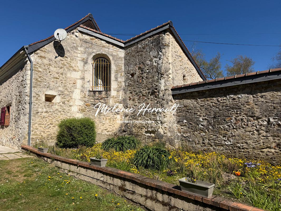 PARIGNE-L'EVEQUE Maison ancienne rénovée - 6 pièces - Parigné-l'Évêque (72) 13