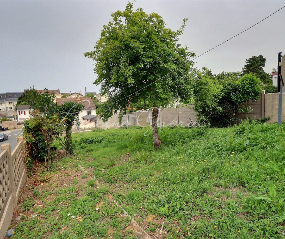 LE HAVRE Une maison à réinventer sur Dollemard au Havre avec jardin et garage, au calme 10