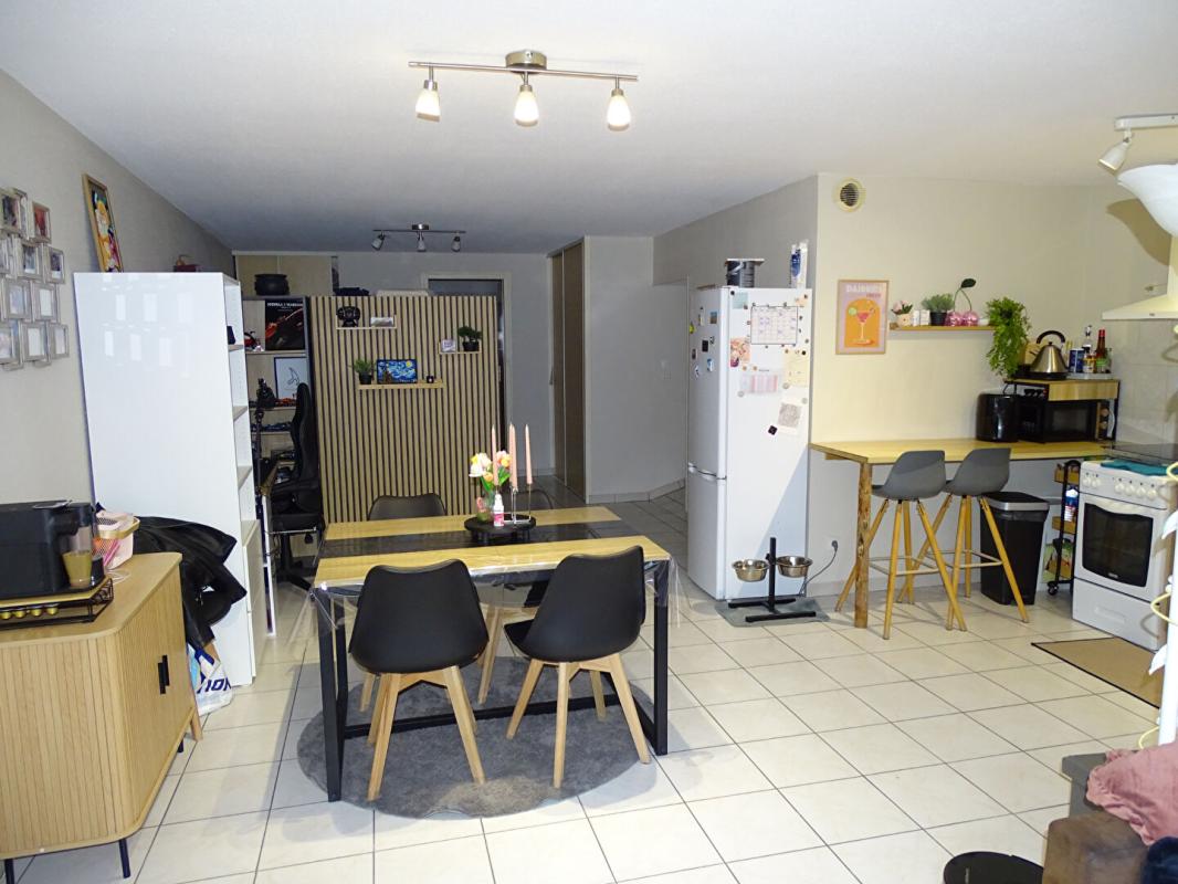 MOIRANS-EN-MONTAGNE Immeuble locatif à Moirans En Montagne 5 pièce(s) 200 m2 3