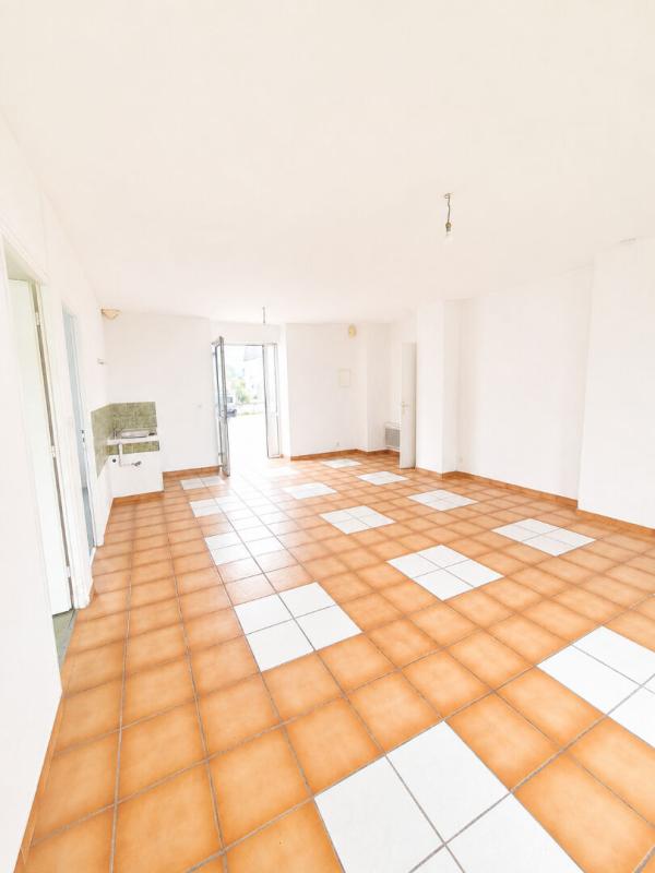 RIANTEC APPARTEMENT T3 de 60 m2 au RDC, PROCHE BOURG, PLAGES ET LORIENT ? STATIONNEMENT 1