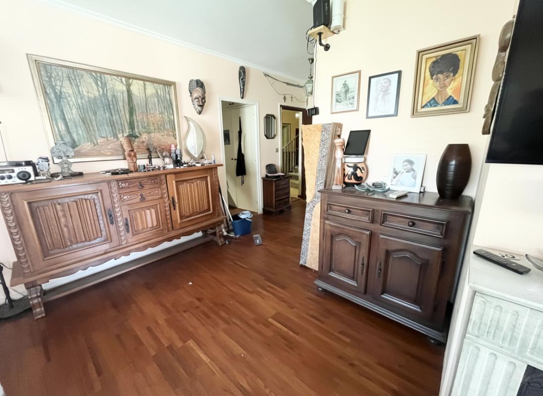 FONTENAY-LE-FLEURY Appartement Fontenay Le Fleury 5 pièce(s) 98 m2 3