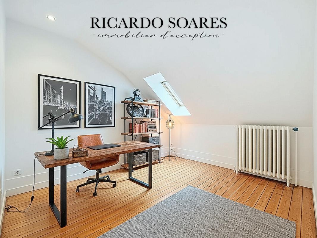 PONT-SAINTE-MAXENCE MAISON DE MAITRE 219m² AU BORD DE L'OISE / 6 CHAMBRES / GARAGE / TERRAIN 2865m² 14