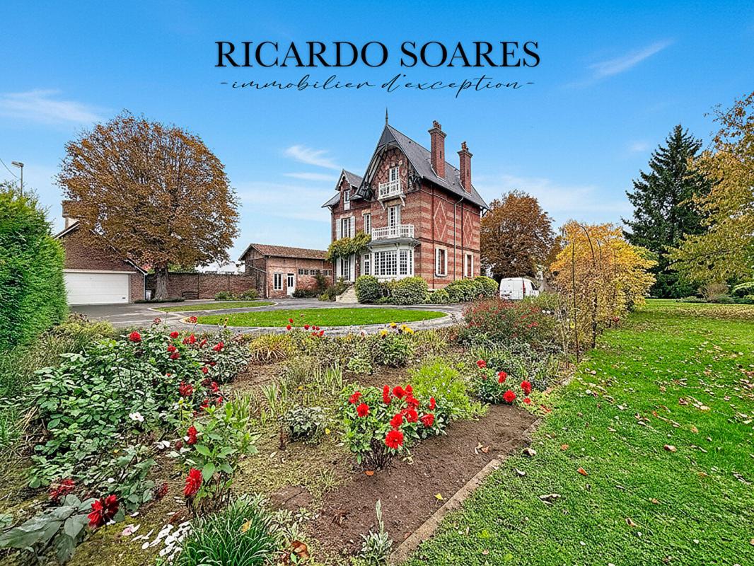 PONT-SAINTE-MAXENCE MAISON DE MAITRE 219m² AU BORD DE L'OISE / 6 CHAMBRES / GARAGE / TERRAIN 2865m² 18