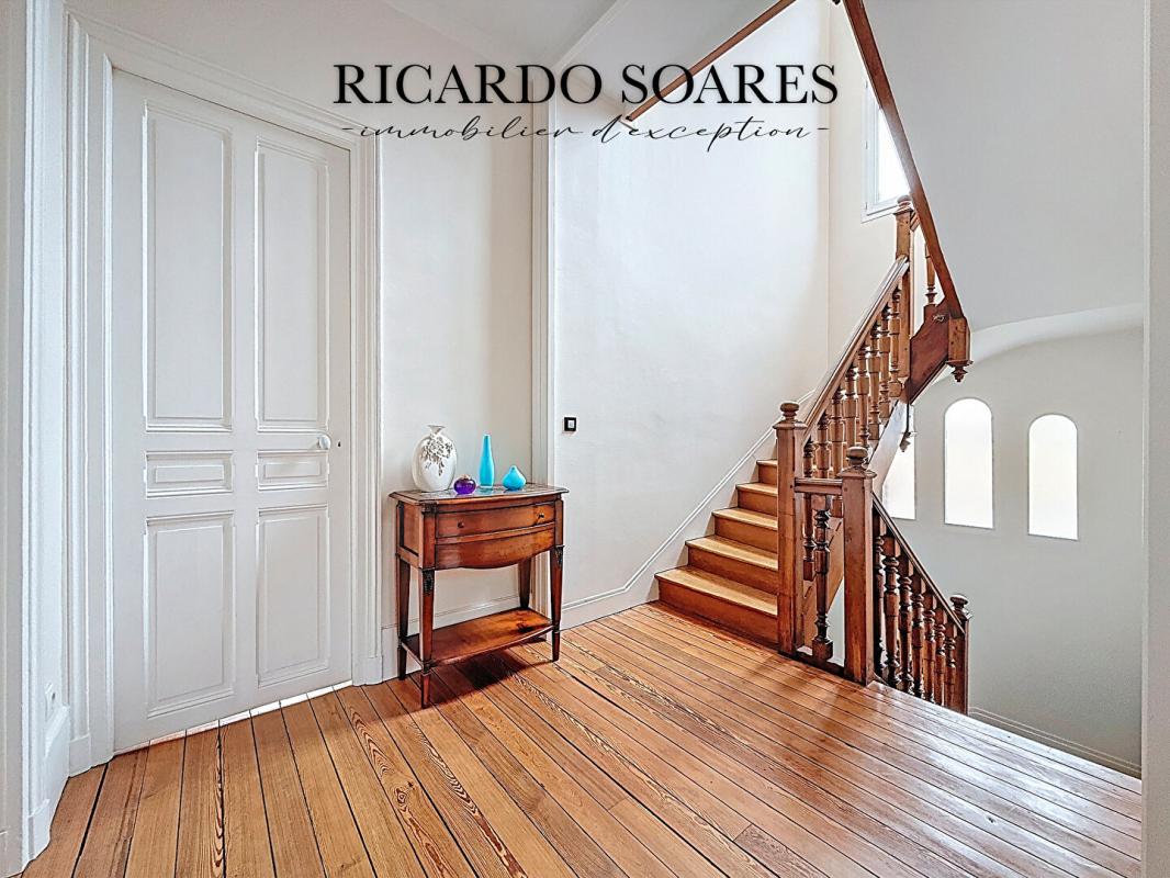 PONT-SAINTE-MAXENCE MAISON DE MAITRE 219m² AU BORD DE L'OISE / 6 CHAMBRES / GARAGE / TERRAIN 2865m² 8