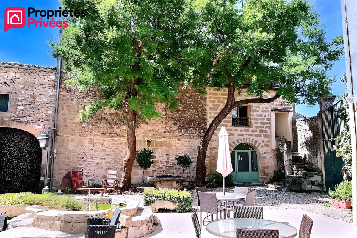 UZES Aux portes d'Uzès, une authentique bastide du XVIIIe siècle pensée pour recevoir" 2