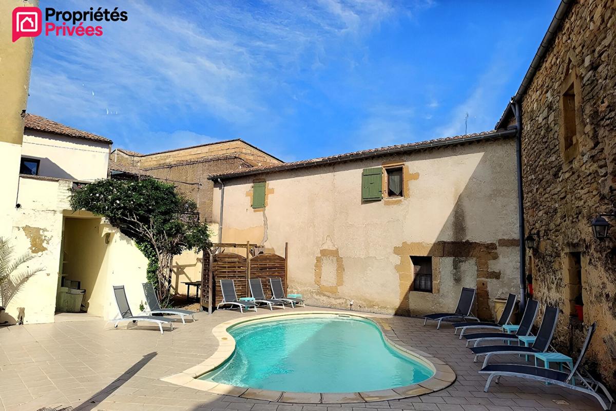 UZES Aux portes d'Uzès, une authentique bastide du XVIIIe siècle pensée pour recevoir" 5