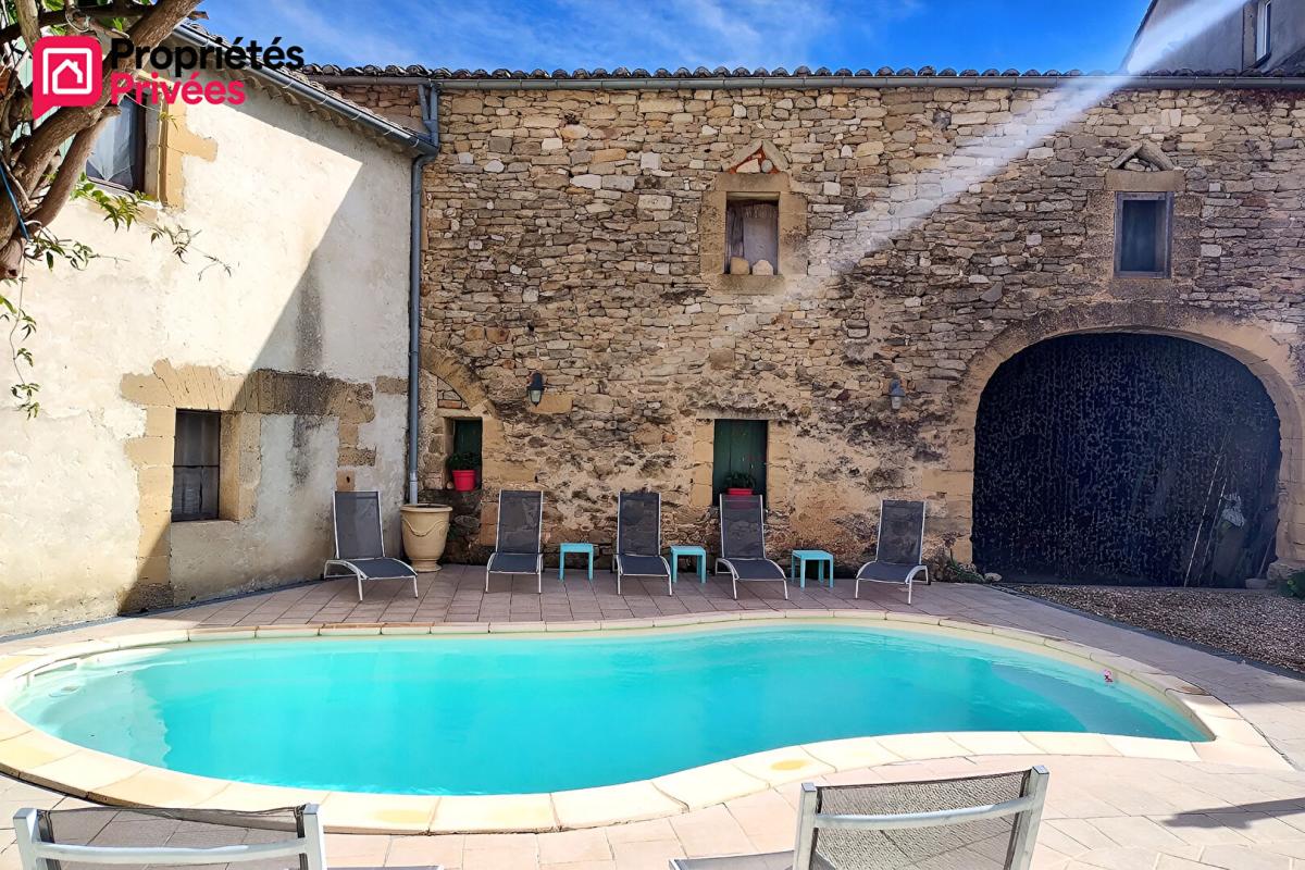 UZES Aux portes d'Uzès, une authentique bastide du XVIIIe siècle pensée pour recevoir" 8