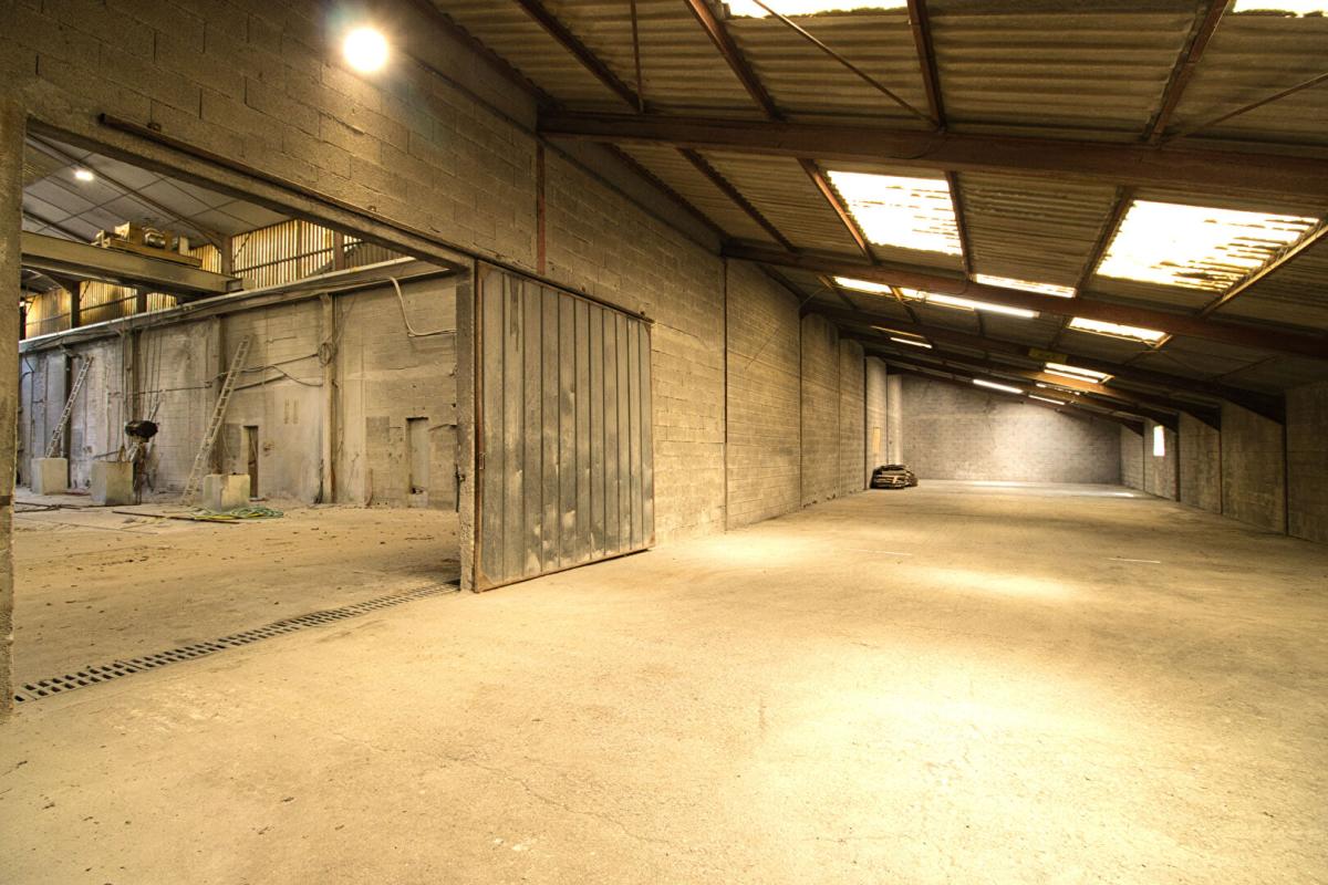 CASTRES LOCAL D'ACTIVITE, ENTREPOTS sur  3,6 hectares - Ancien site granitier 10
